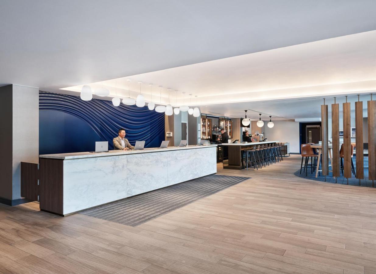 Hyatt Place London Heathrow Airport 4* Хитроу