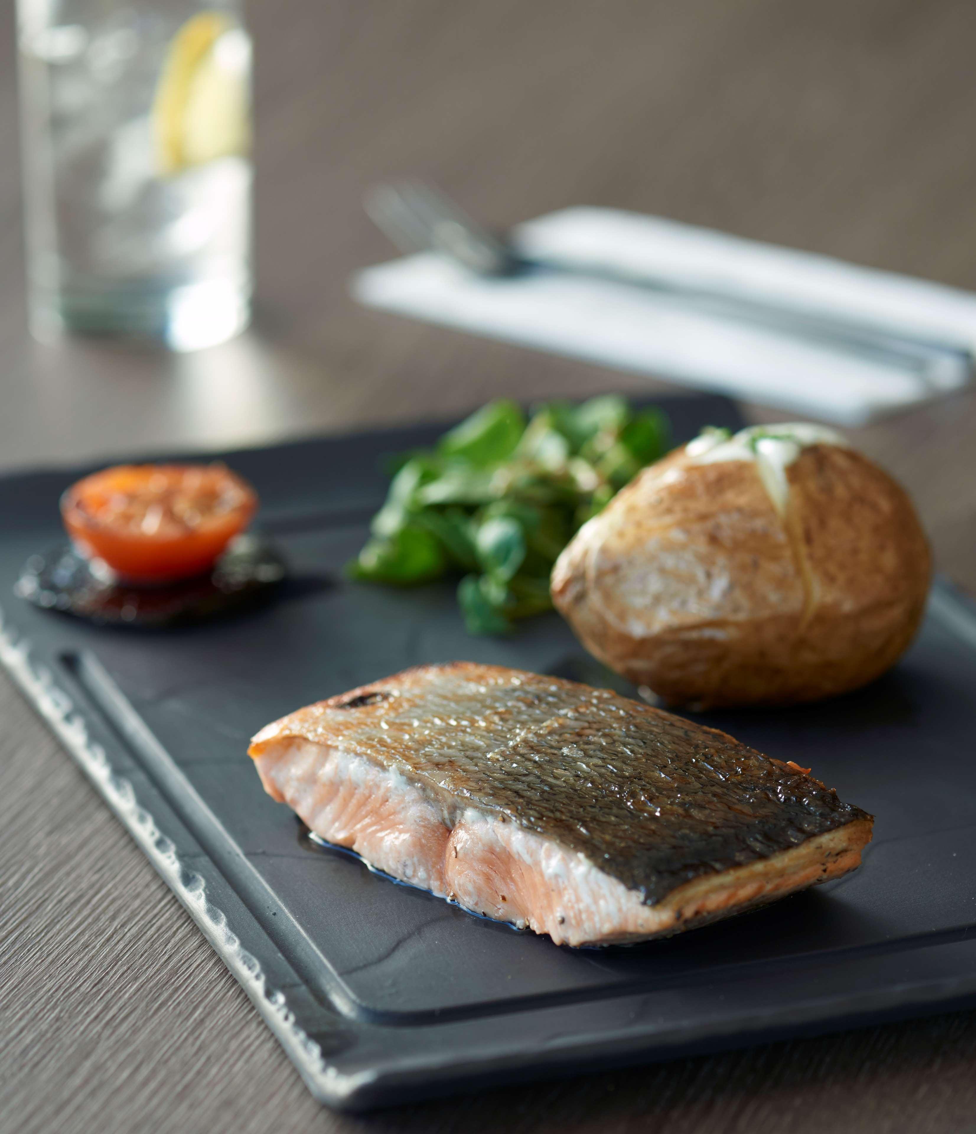 Отель Hyatt Place London Heathrow Airport Хитроу