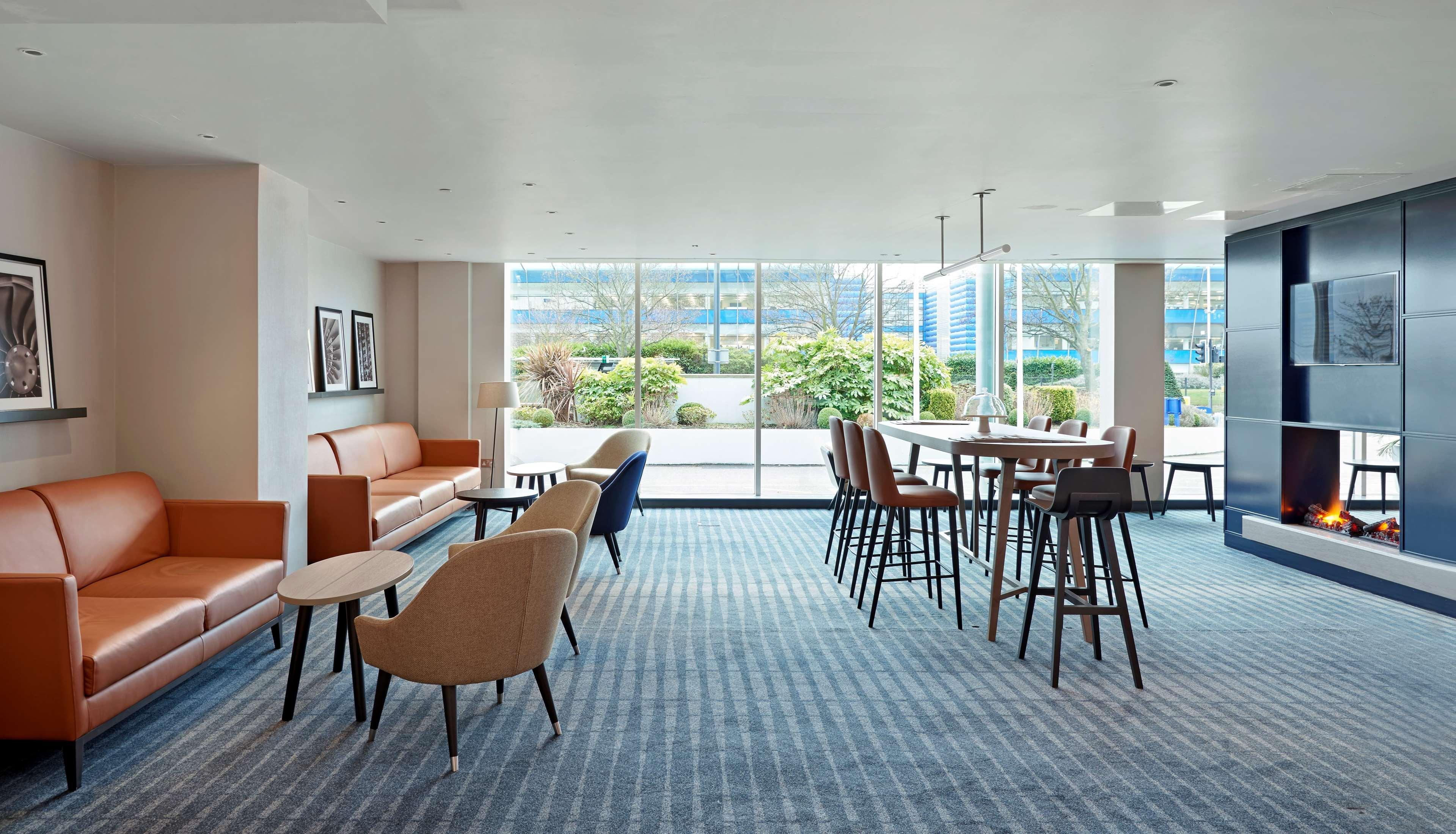 Отель Hyatt Place London Heathrow Airport Хитроу