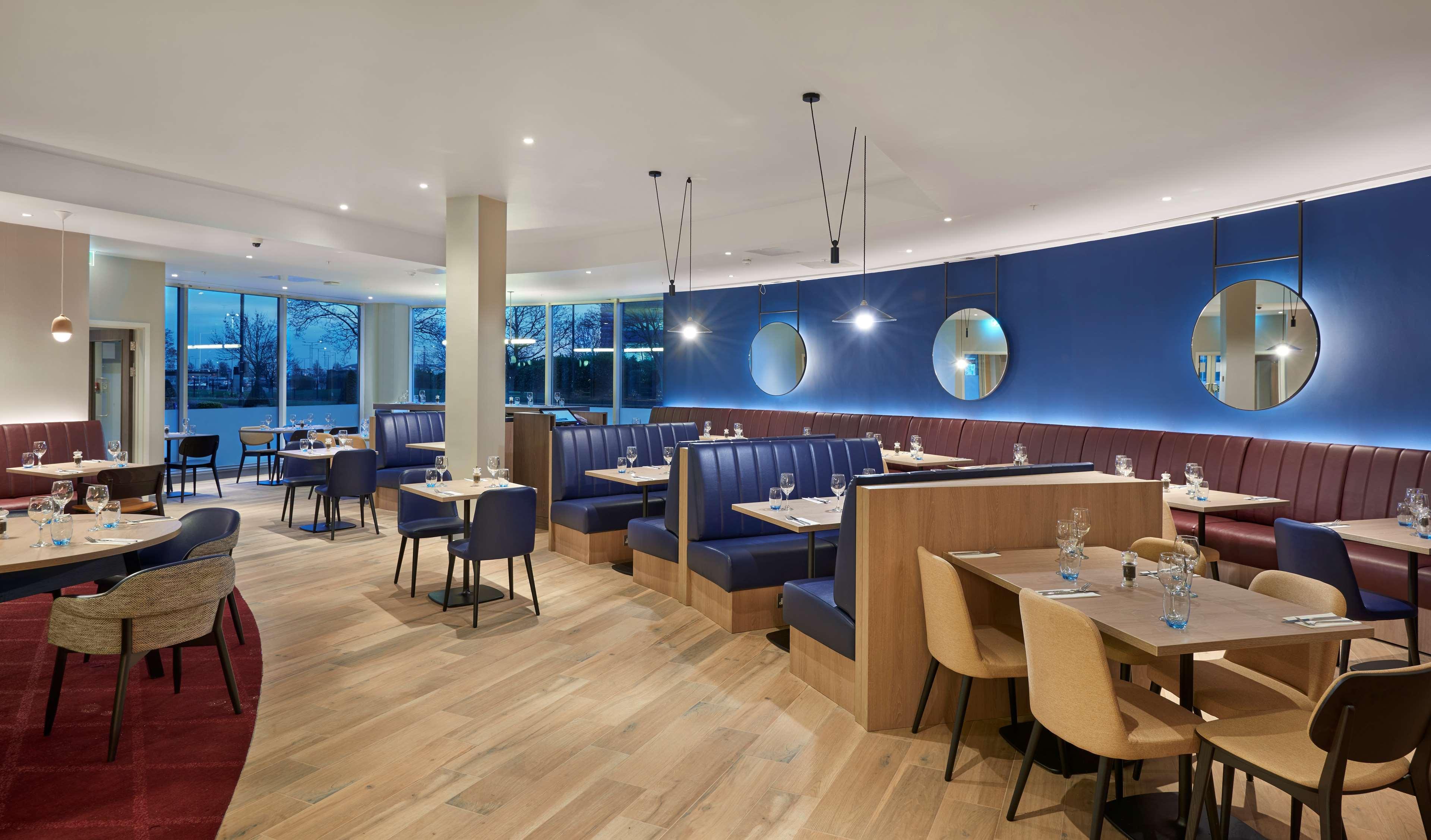 Отель Hyatt Place London Heathrow Airport