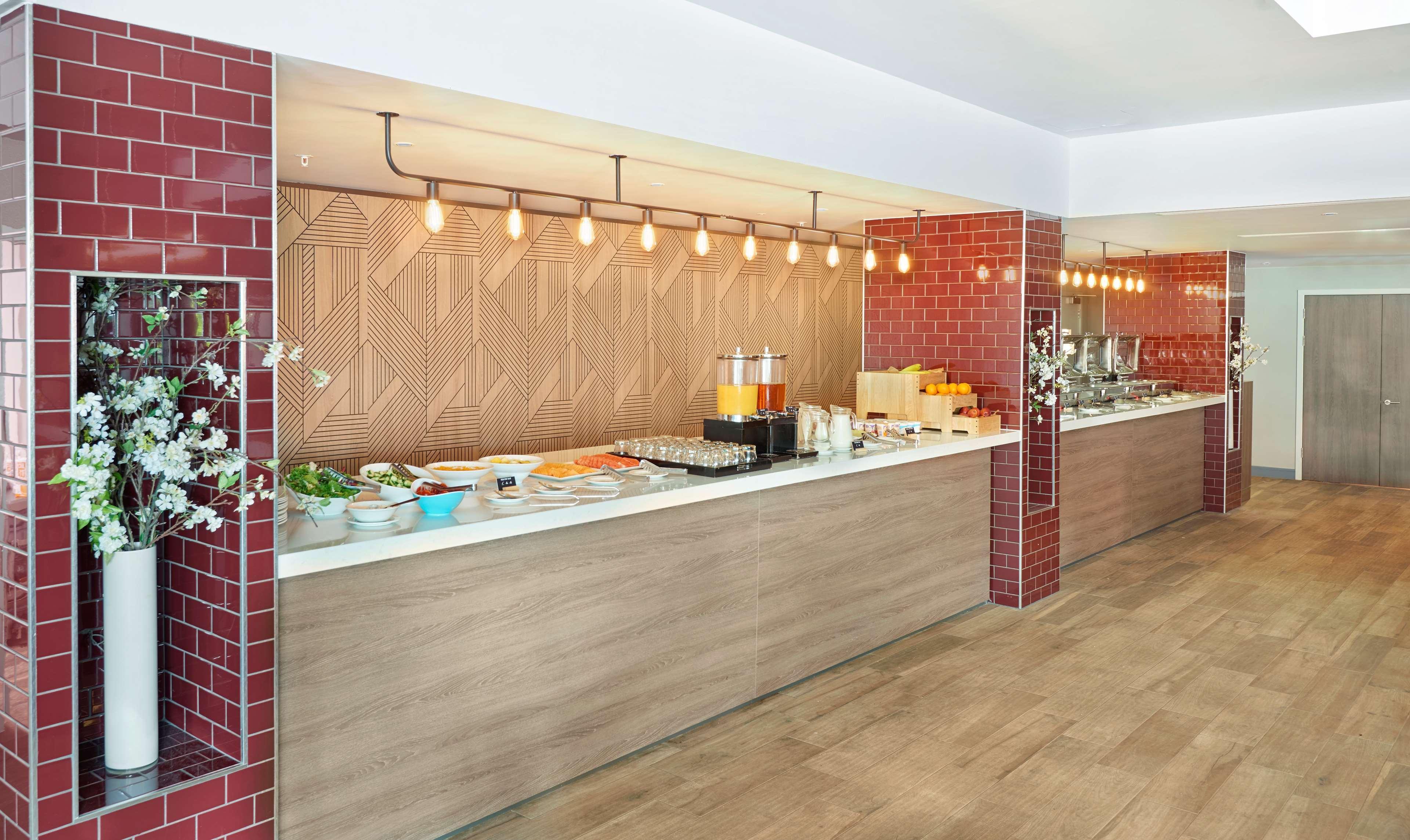 Hyatt Place London Heathrow Airport