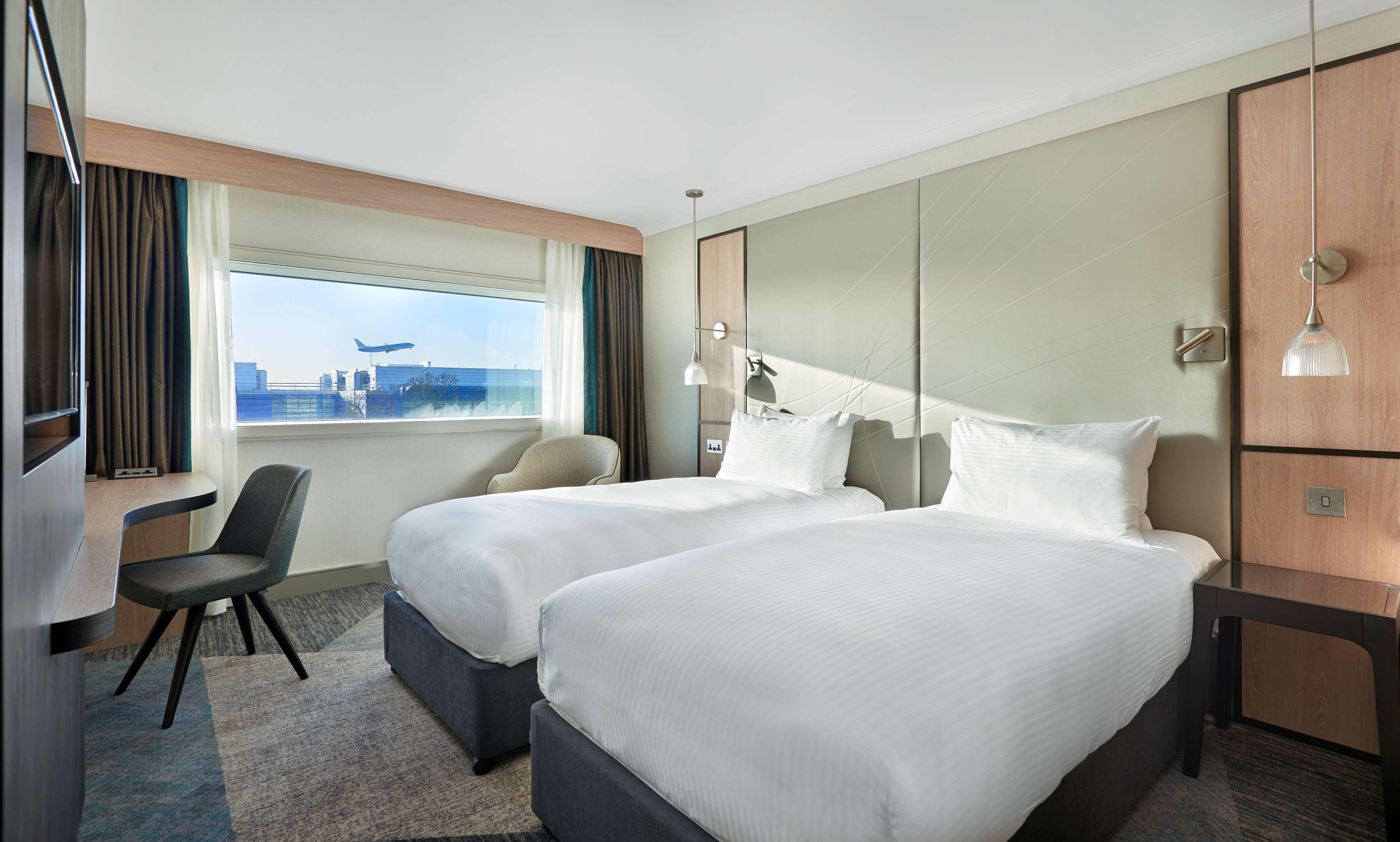 Отель Hyatt Place London Heathrow Airport 4*