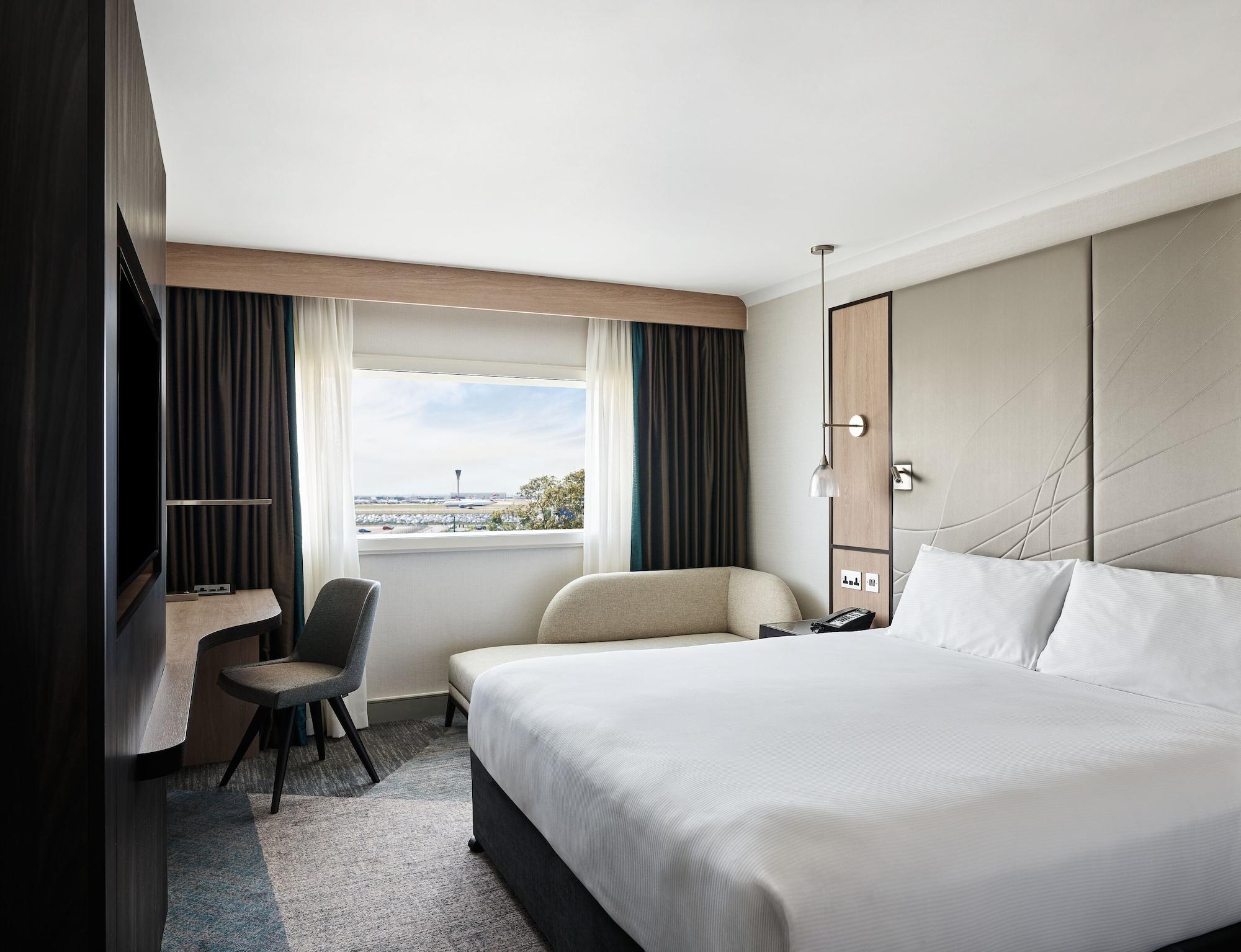 Отель Hyatt Place London Heathrow Airport 4*